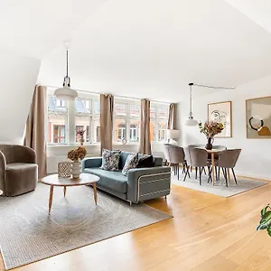  Appartement Sanders Leaves - Precious Two-bedroom Penthouse In Downtown